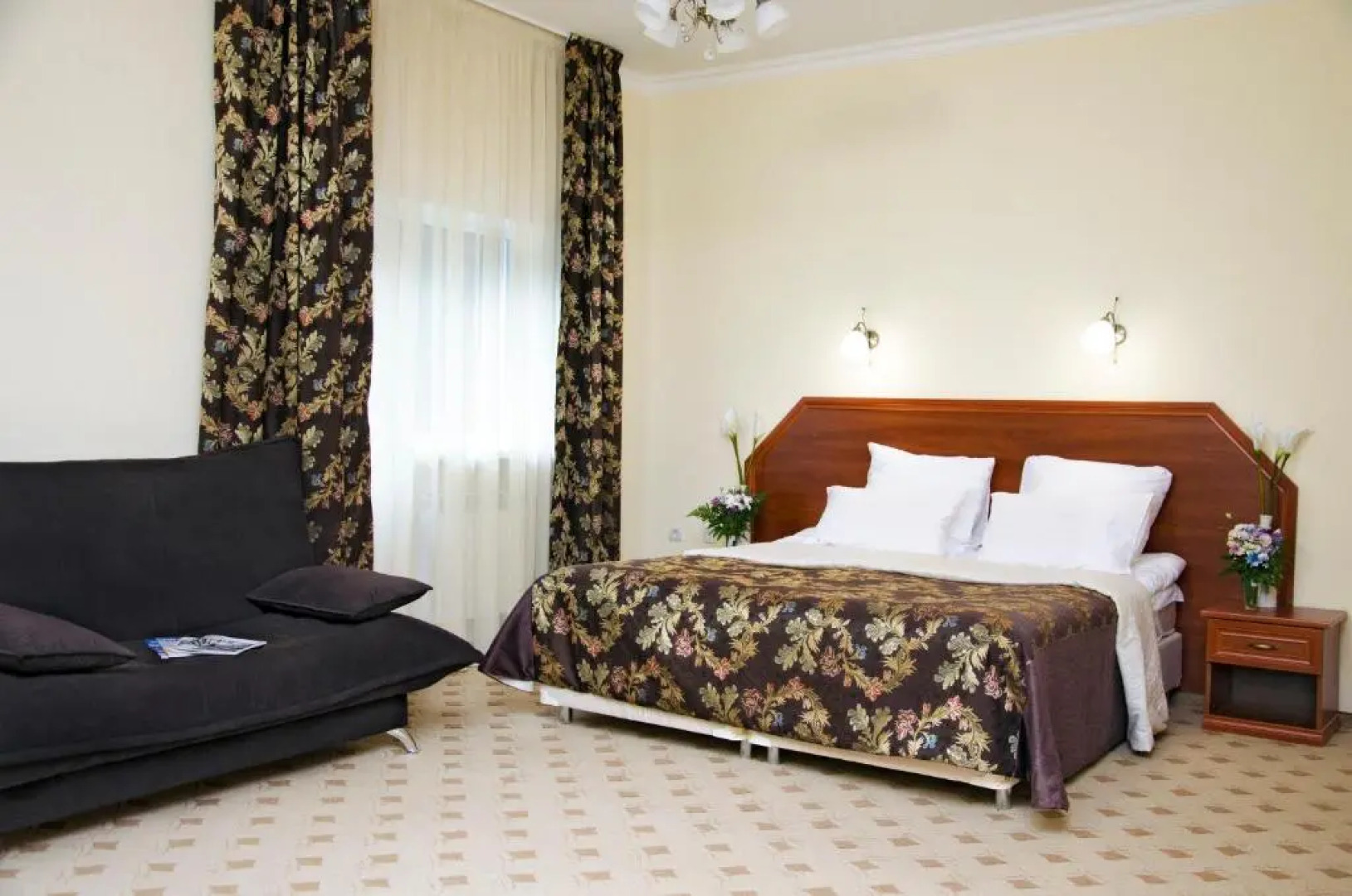 Отель Снежный Барс