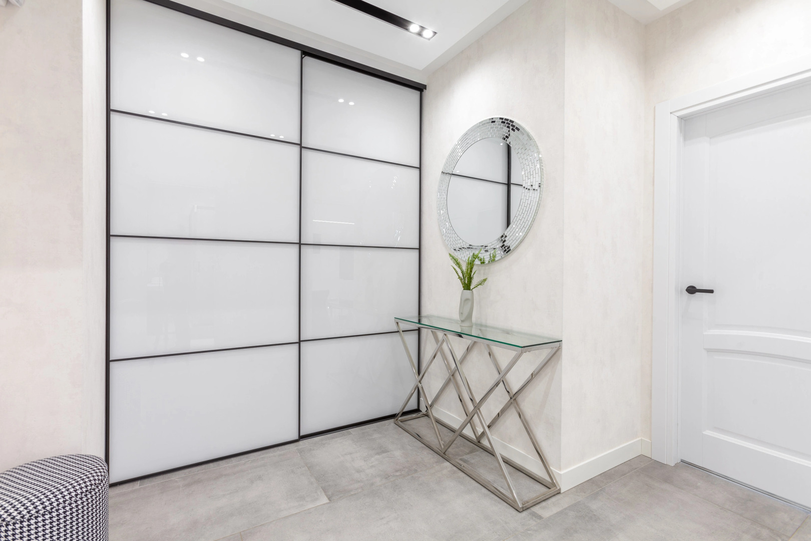 Апартаменты Дизайнерские Апарименты с видом на настоящую Космическую Ракету Союз в Центре Самары