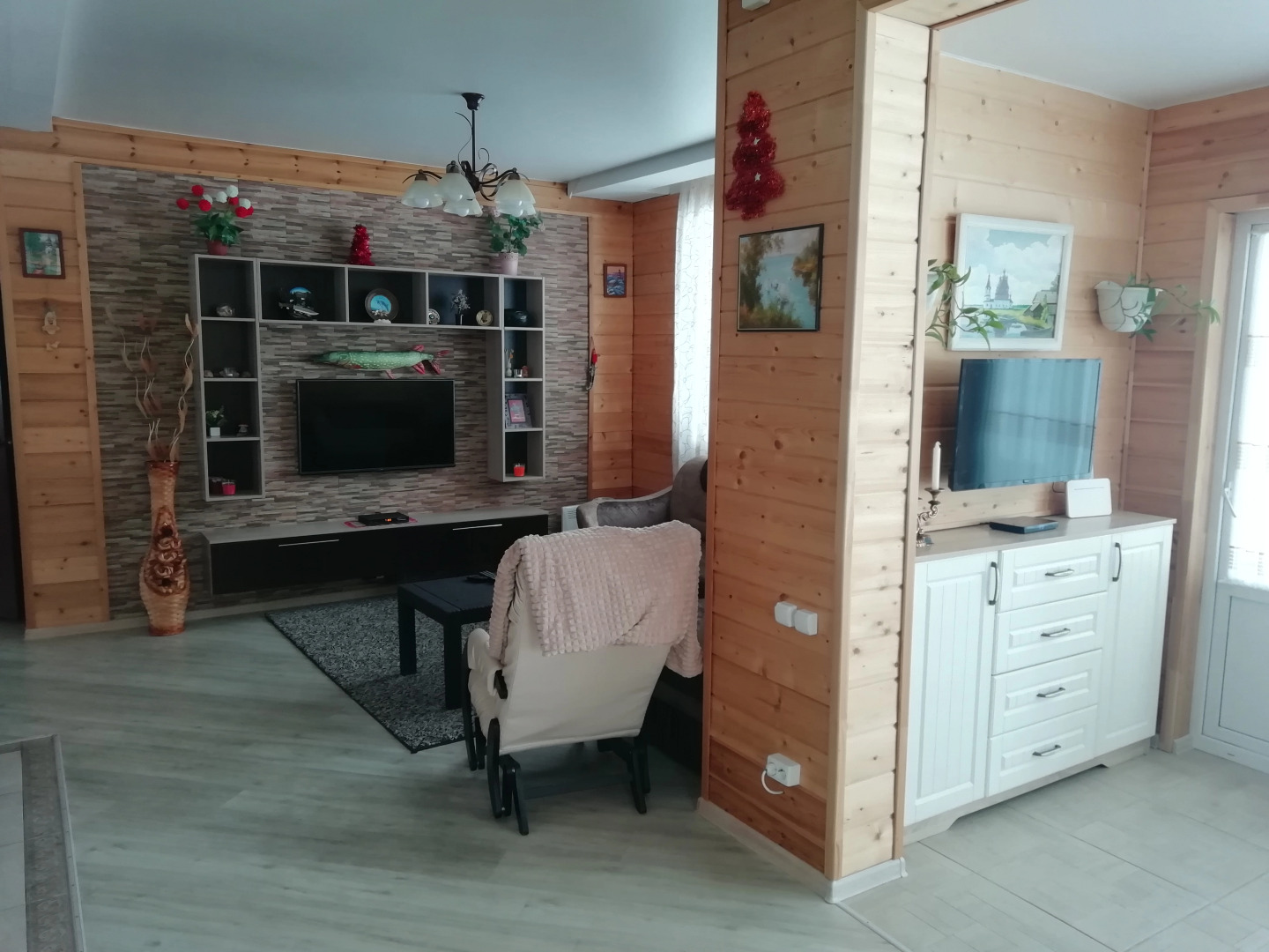 Shale V Kazhma Guest house