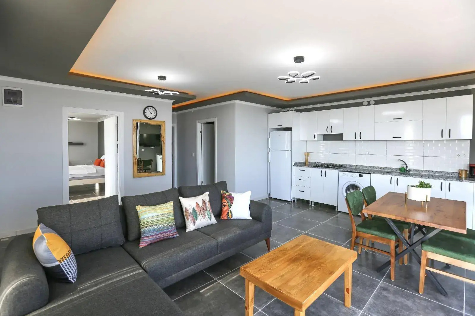 Just Dream Suites Hotel