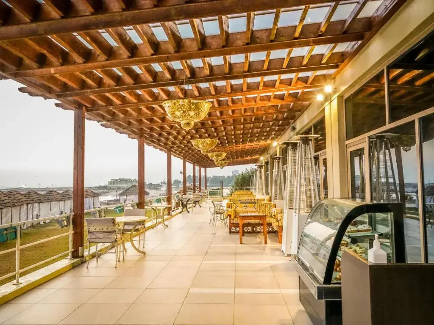 Отель Alkoutbeachhotel