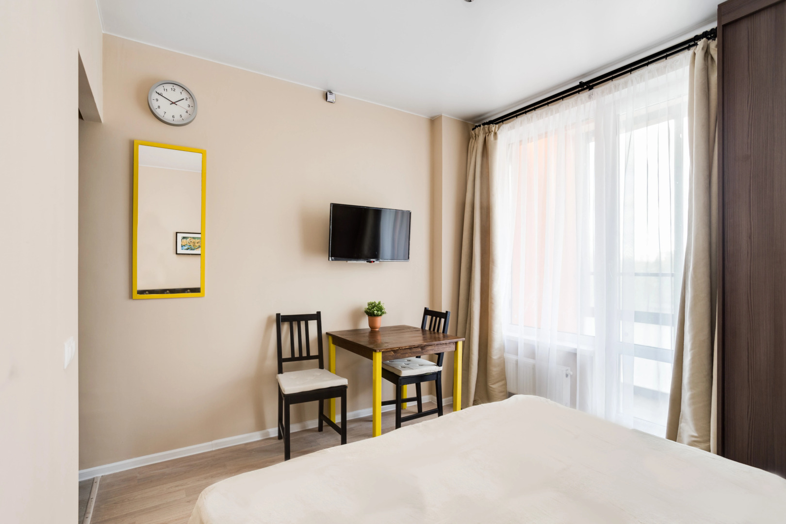 Апартаменты Van Gog Studio от Home24