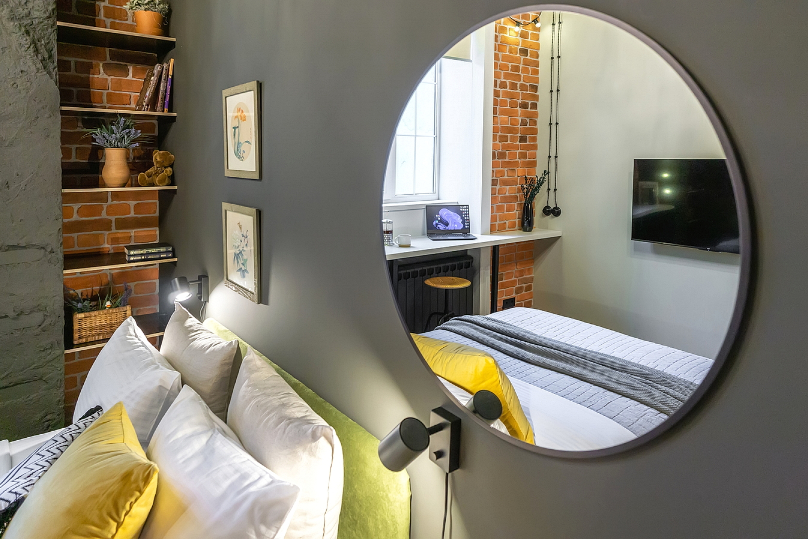 Апартаменты Queenstay Питер лофт