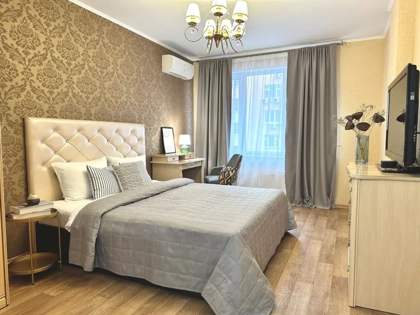 Квартира на улице Невзоровых 64к1