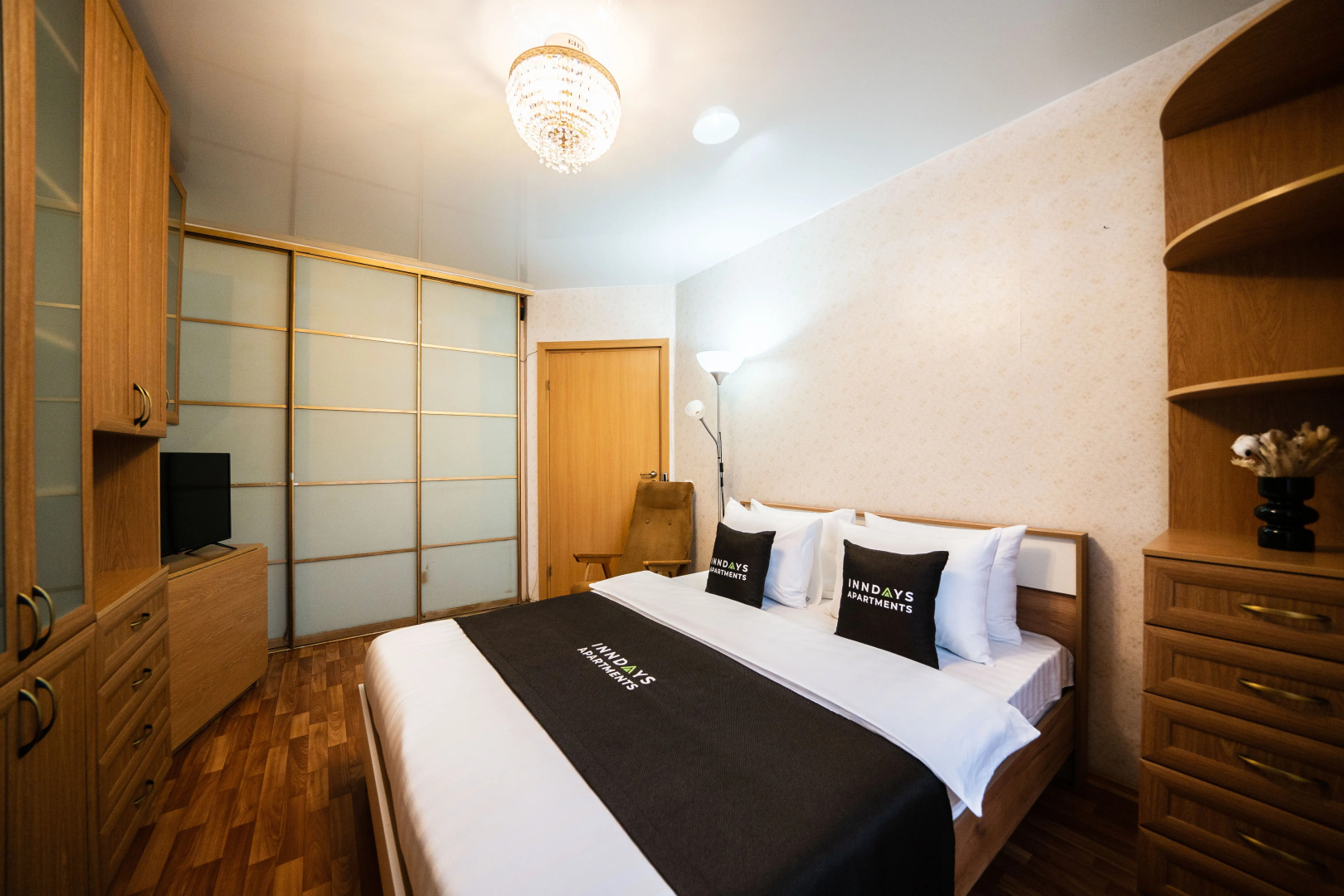 Квартира Inndays Apartments