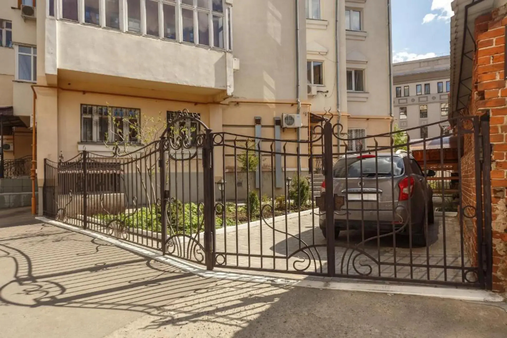 Апартаменты Элитное место на Тельмана