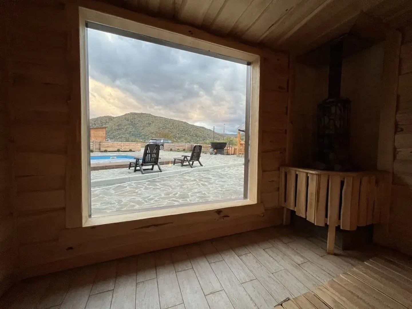 Частный дом с бассейном