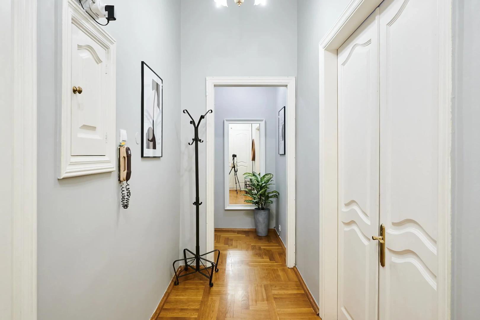 Квартира GM Apartments Шикарная Пятёрка с домашним кинотеатром