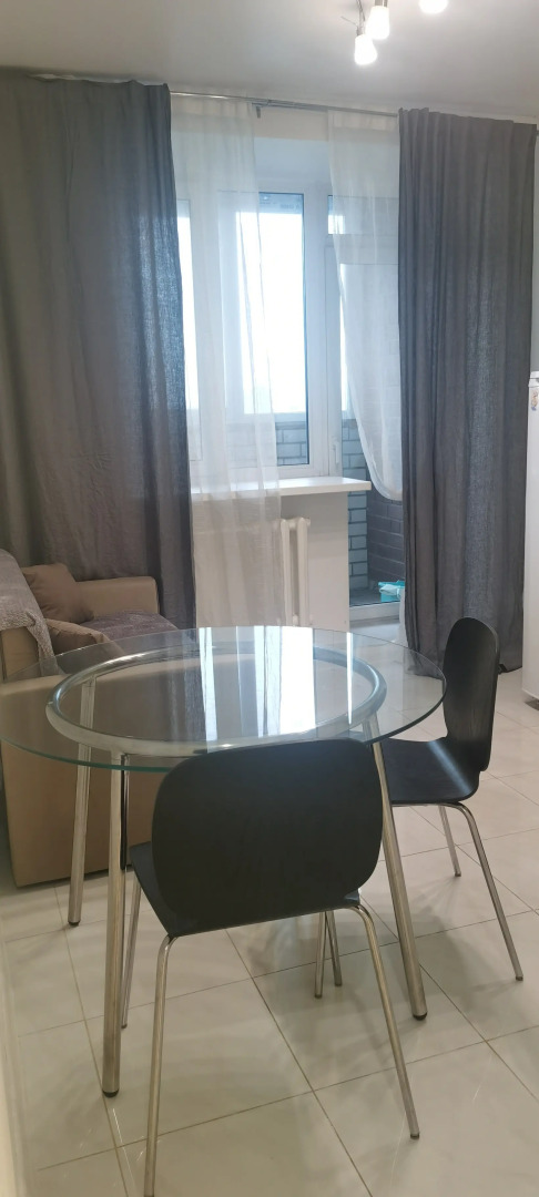 Квартира в районе ТЦ Кристалл