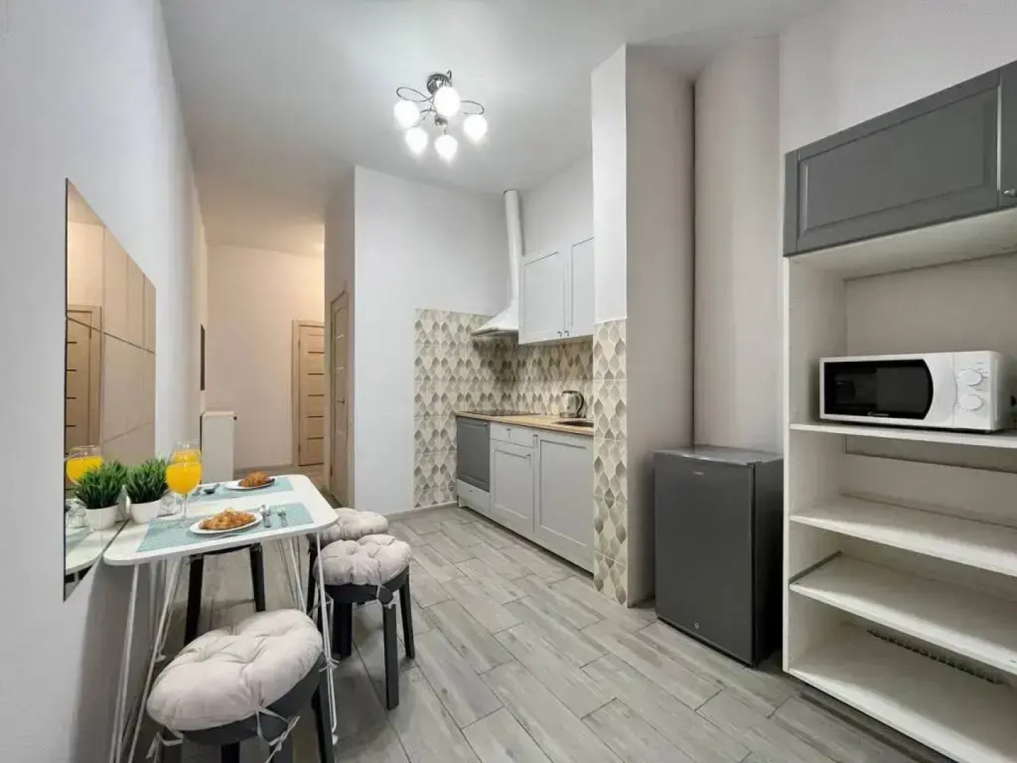 Апартаменты Happy People  в доме  с Термы Видное и ТЦ Галерея 9-18 № 5