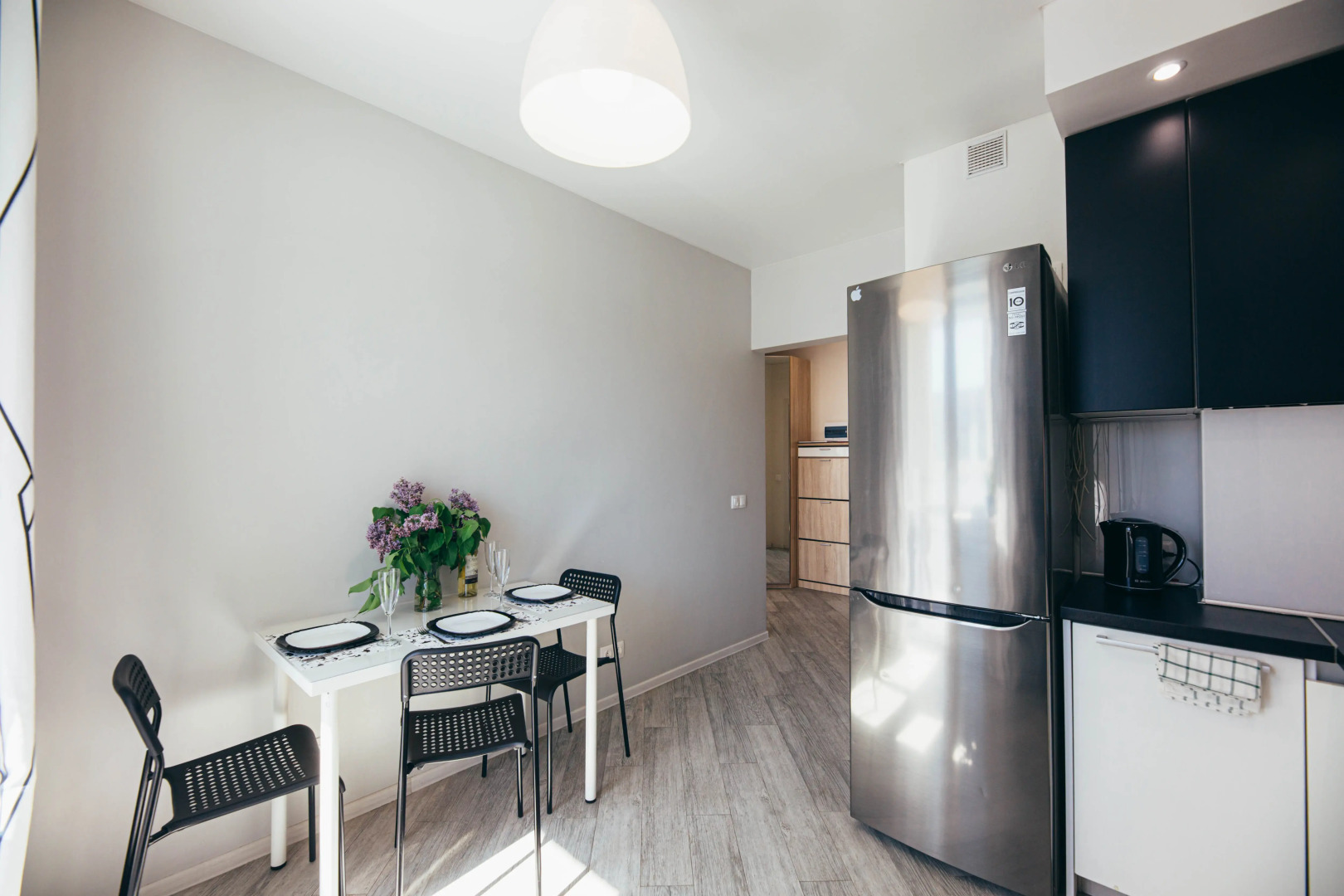 Апартаменты День и Ночь на Согласия