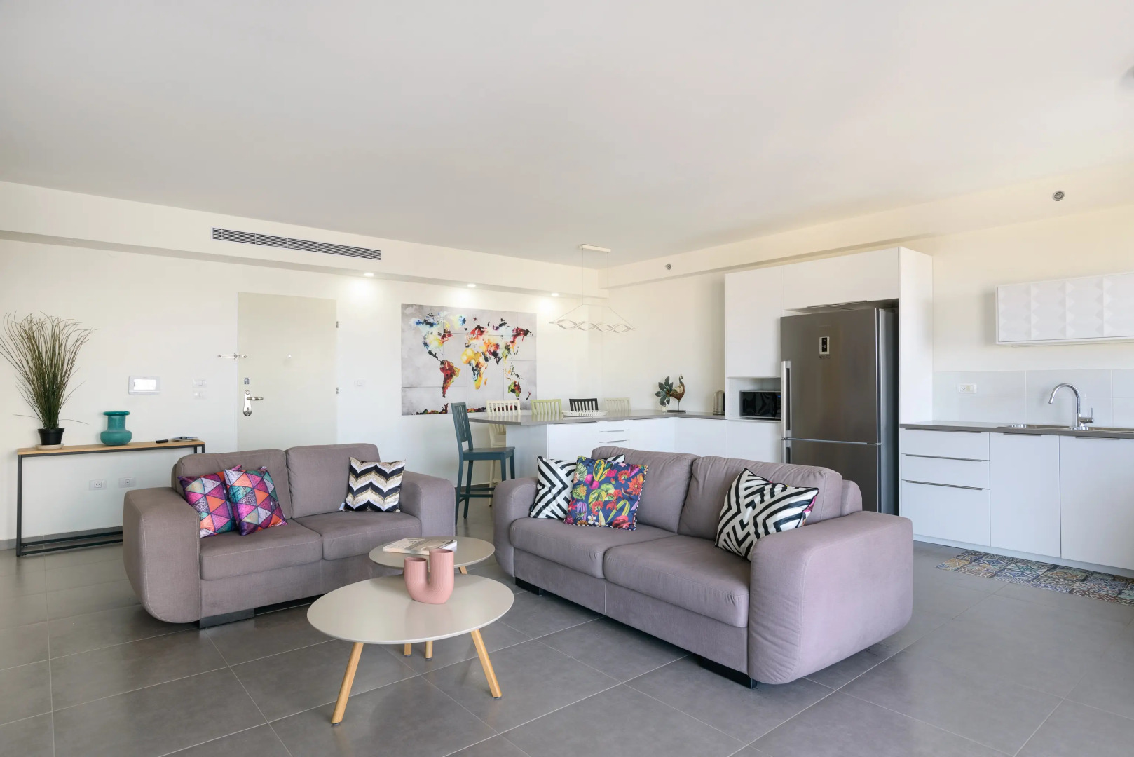 Апартаменты Deluxe & Terrace with City Overview by FeelHome