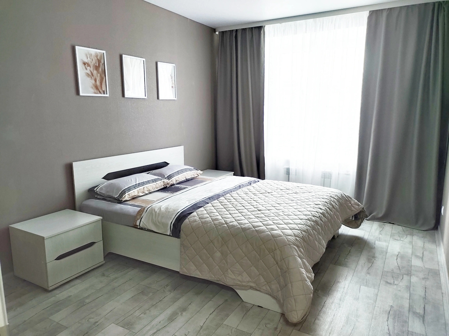 Апартаменты Вирджиния до 4 Чел. на Возрождения 51 Пятница Сеть Посуточных Квартир