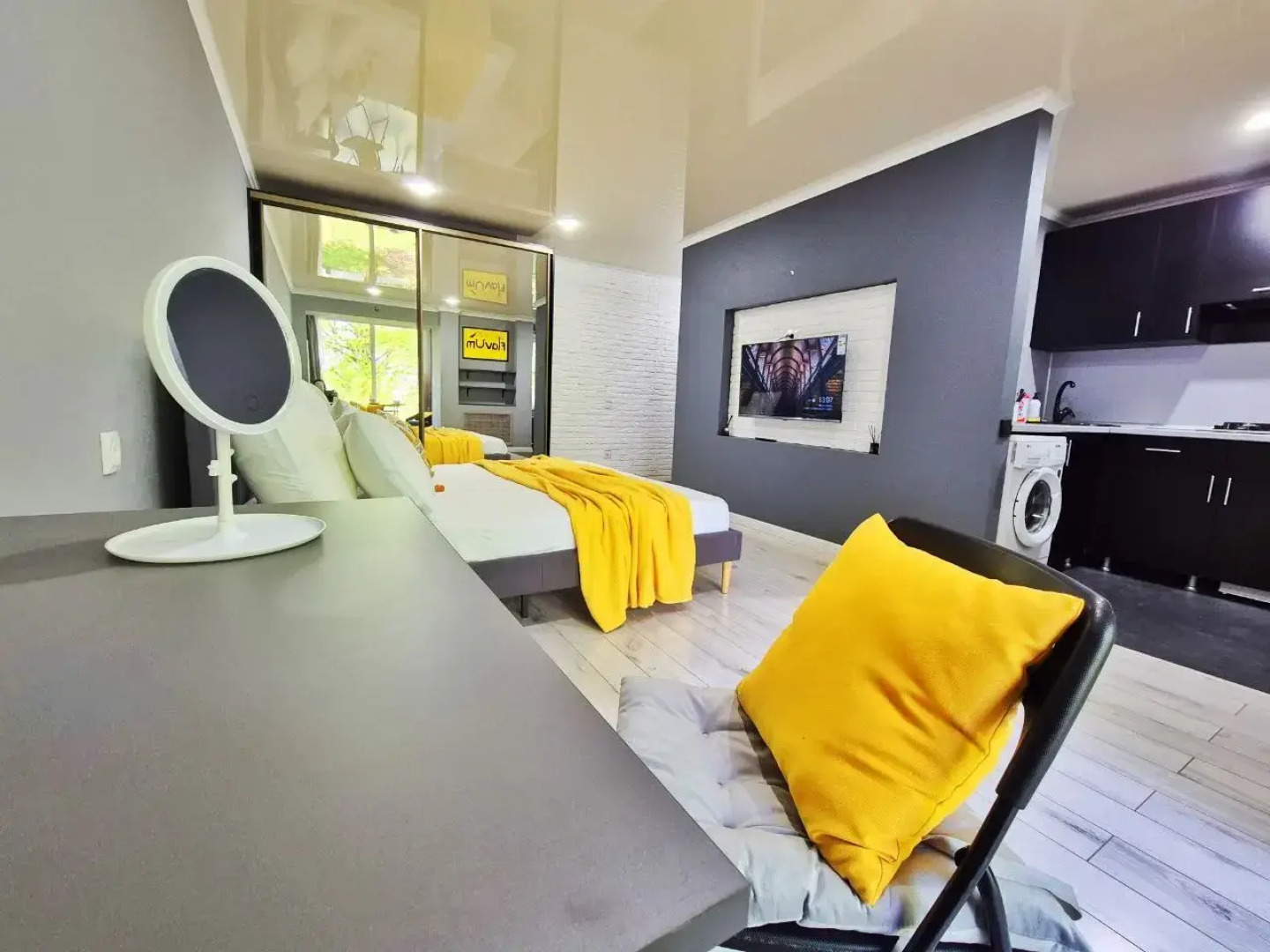 Квартира однокомнатная с панорамным видом на сквер