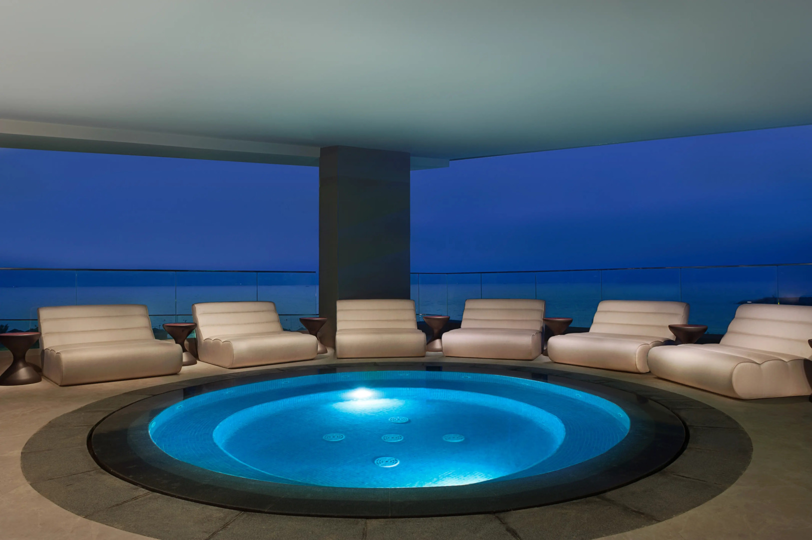 Отель Wyndham Garden Ajman Corniche