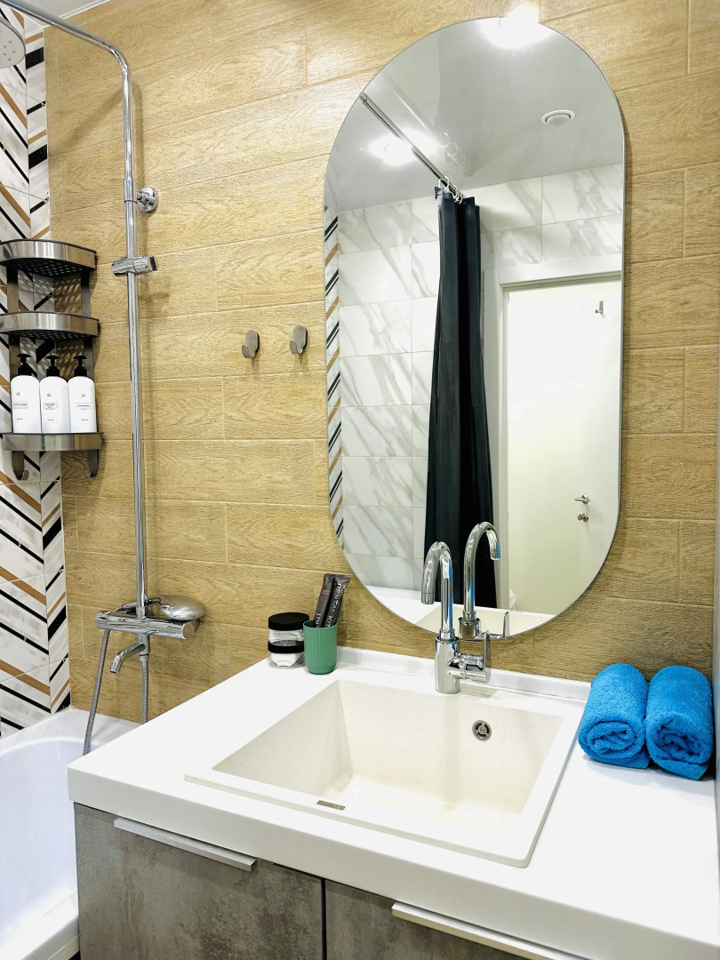 Квартира с дизайнерским ремонтом рядом с ИРНИТу