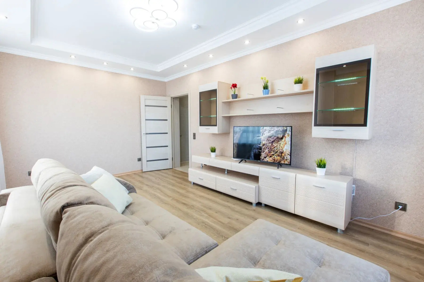 Апартаменты Сутки Уфа на Рудольфа Нуреева 6-236