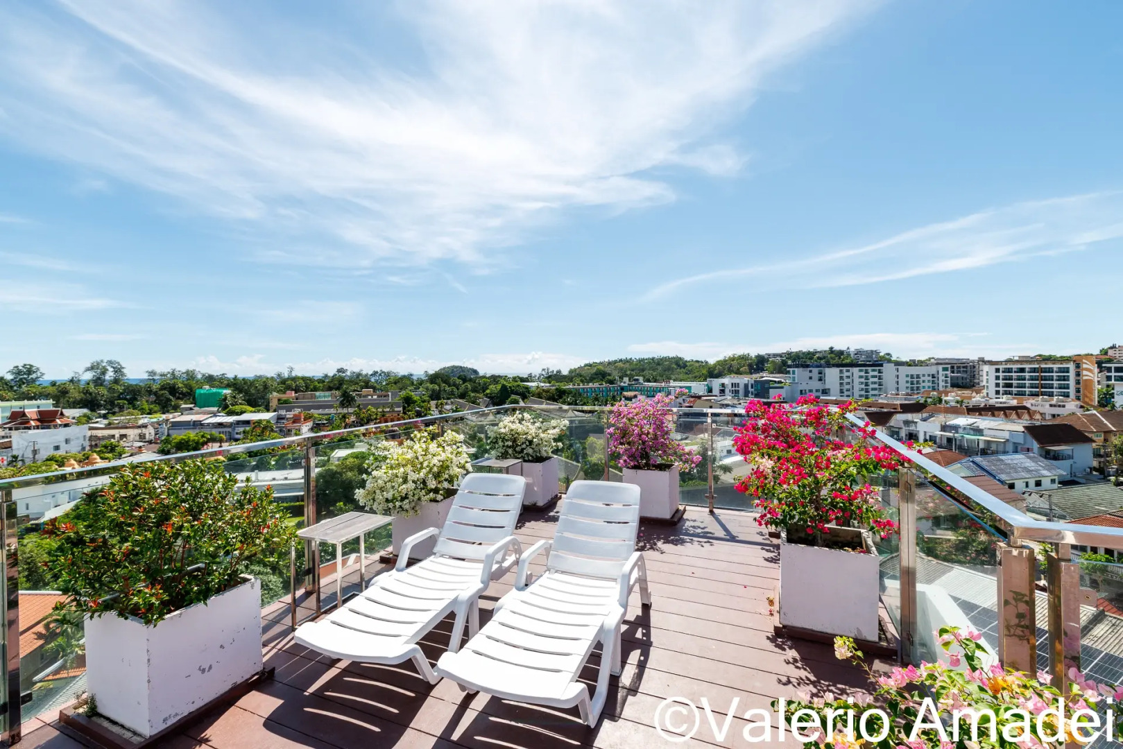 Апартаменты OMNIA Phuket - Ozone Condotel