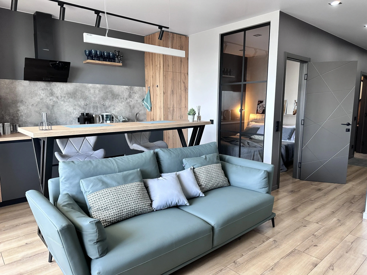 Апартаменты с видом на море и мосты