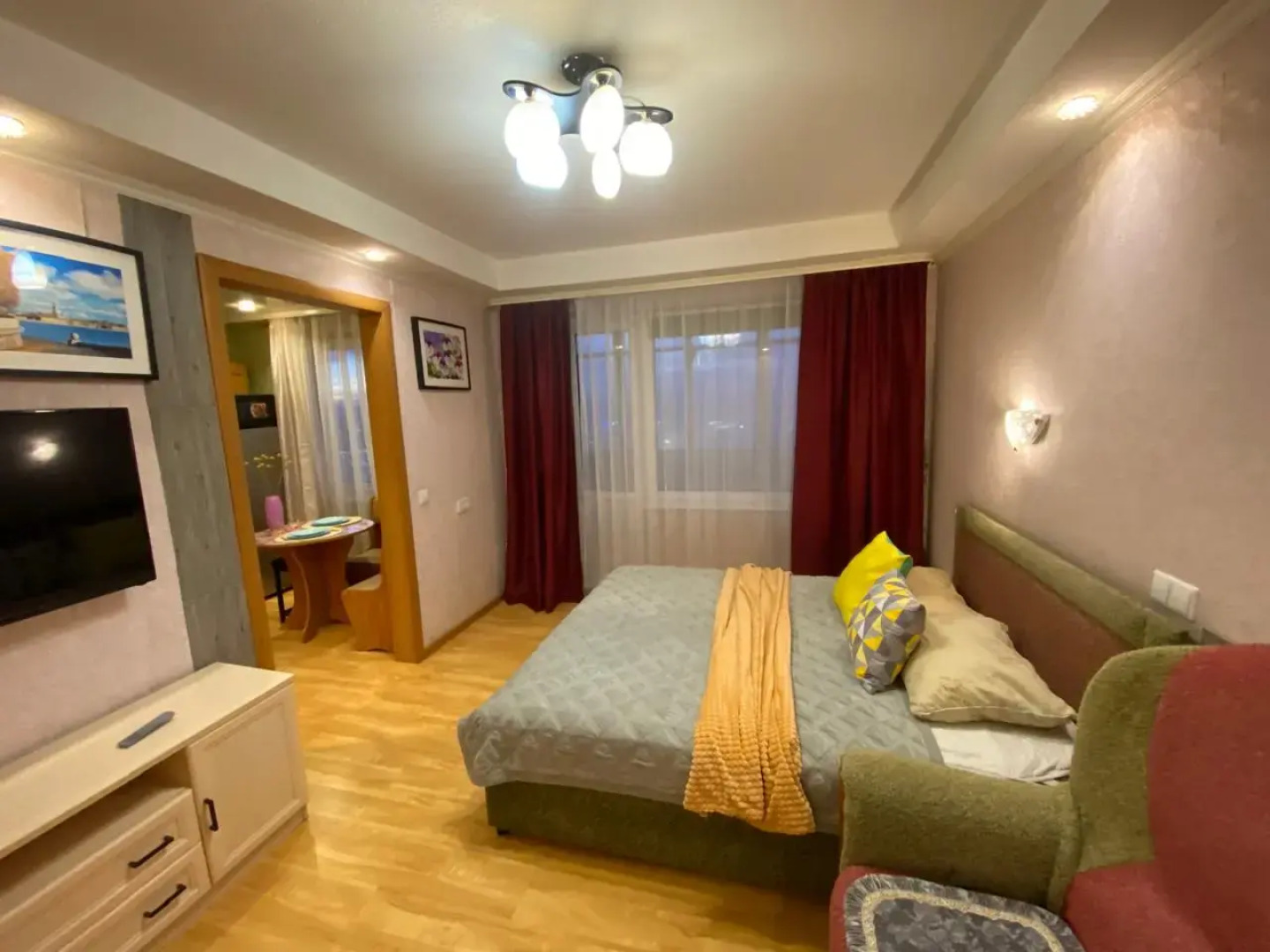 Апартаменты с 1 комнатой и балконом (КВАРТИРА51)