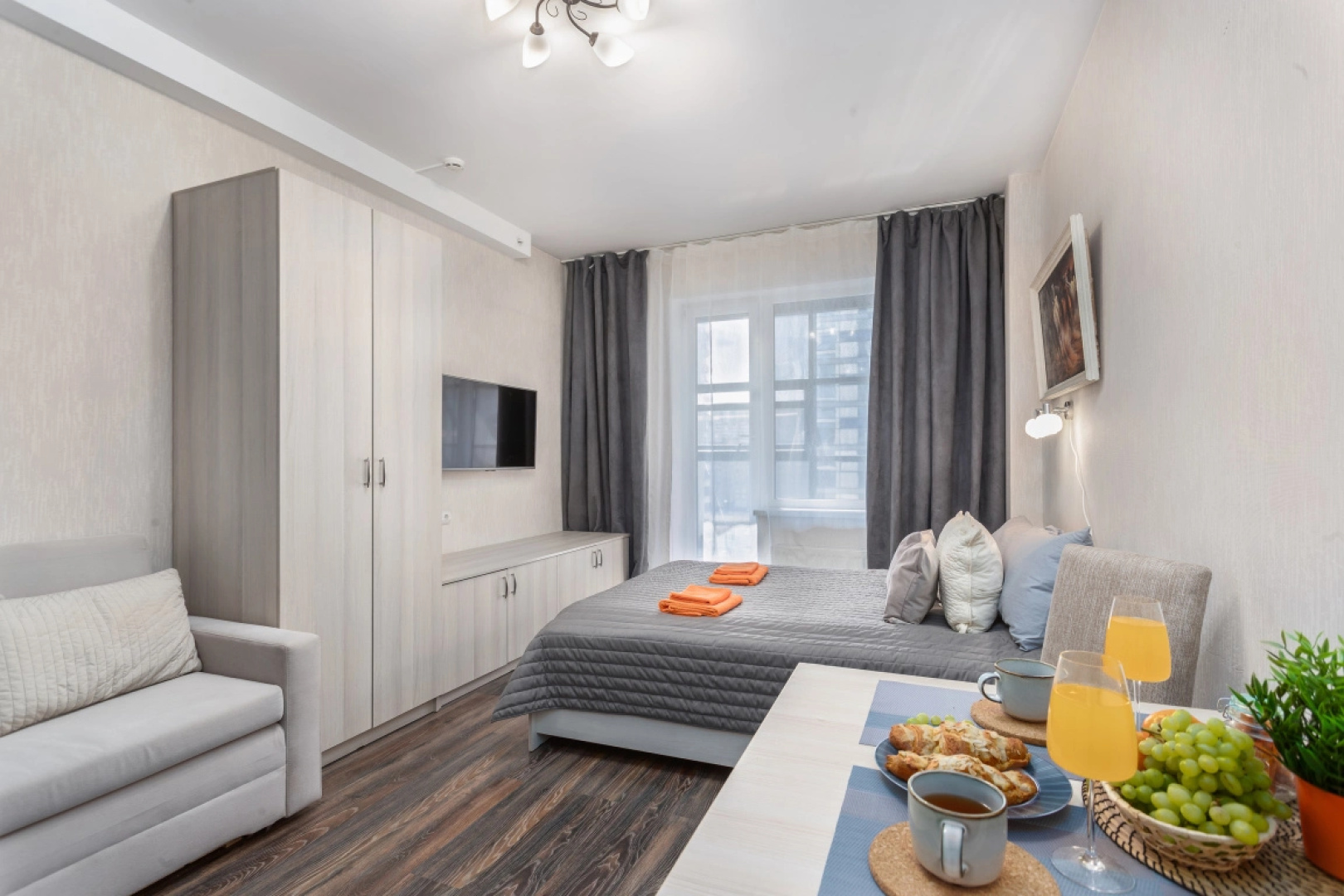 Апартаменты с Балконом Moderna View Apartment Салют
