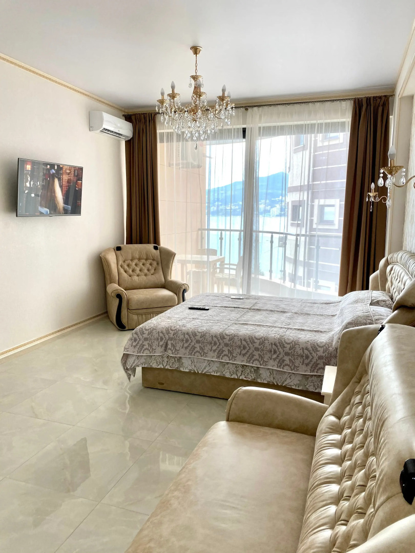 Апартаменты с Видом на Море Пляж Изумрудный