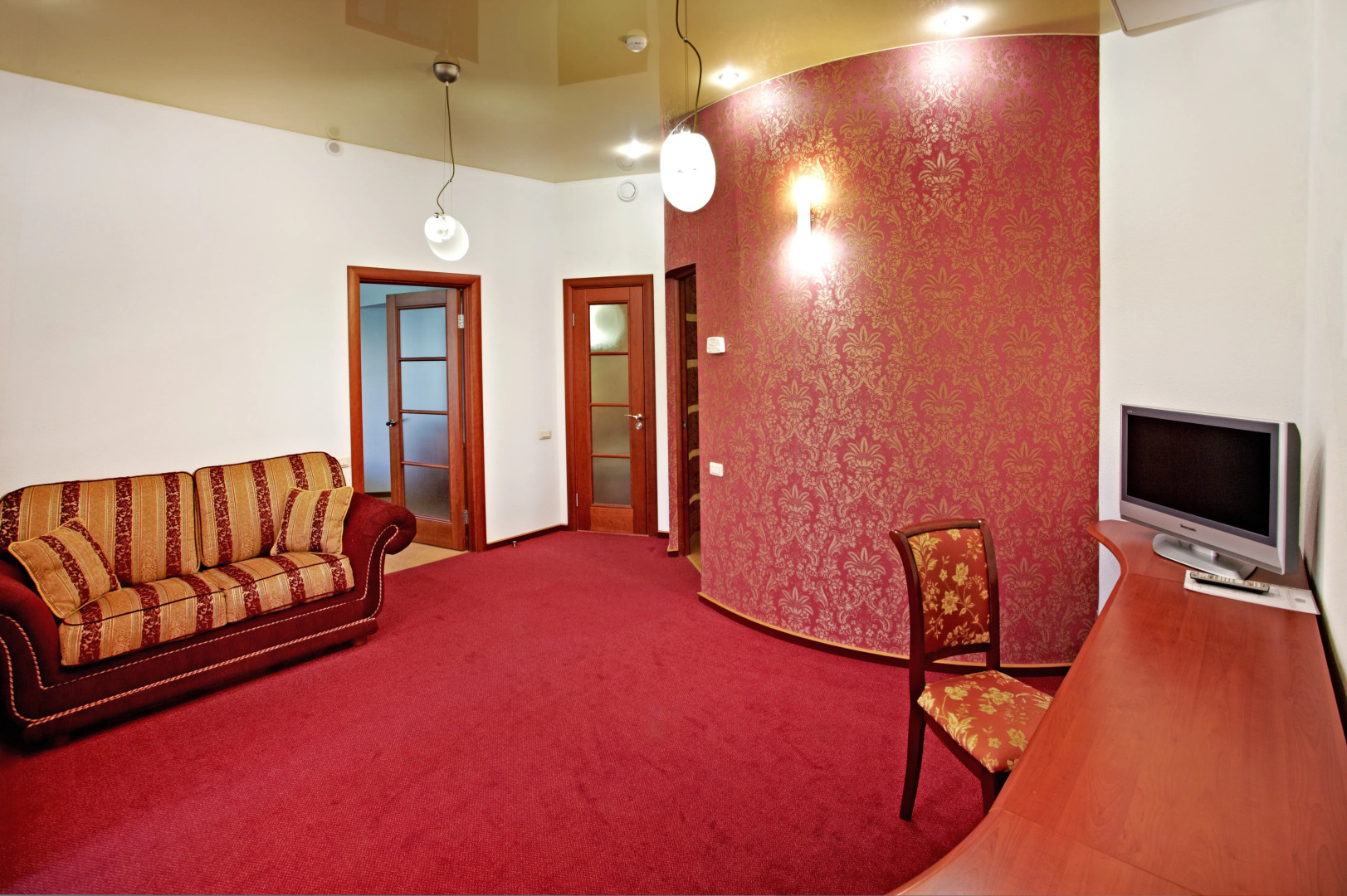 Отель Аврора