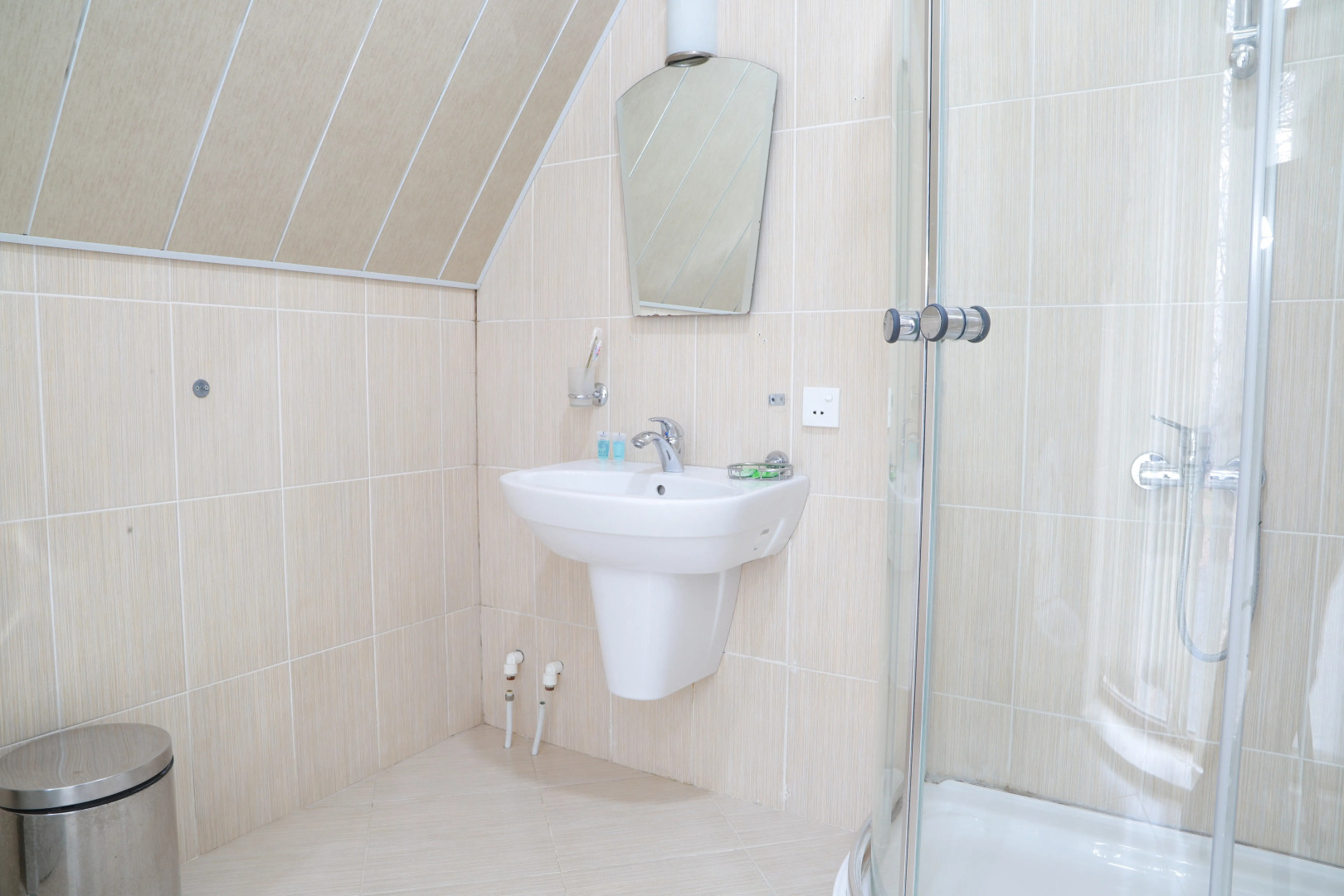 Отель Arena Gusar