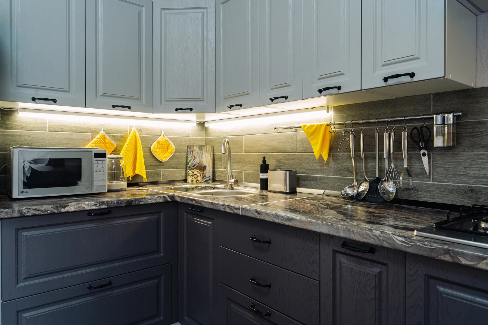 Квартира Трёхкомнатная 1-я Веткинская Улица 3