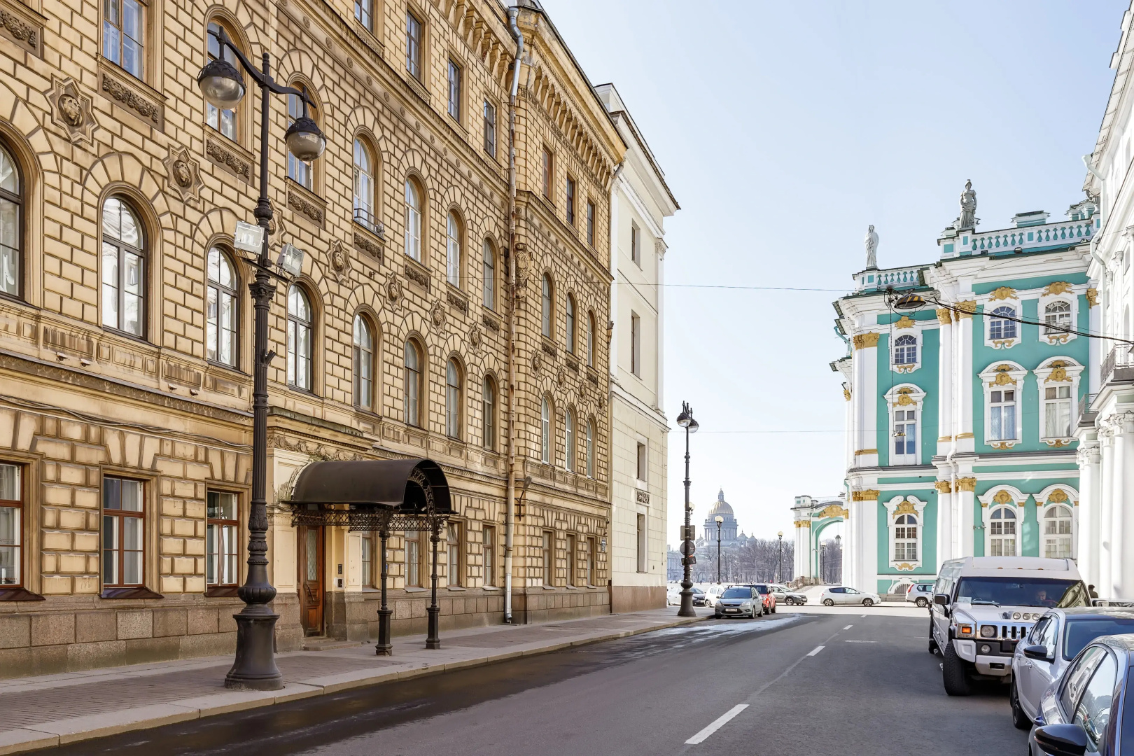 Апартаменты Hermitage Mansard 170 кв.м напротив Дворцовой Площади с Видом на Эрмитаж