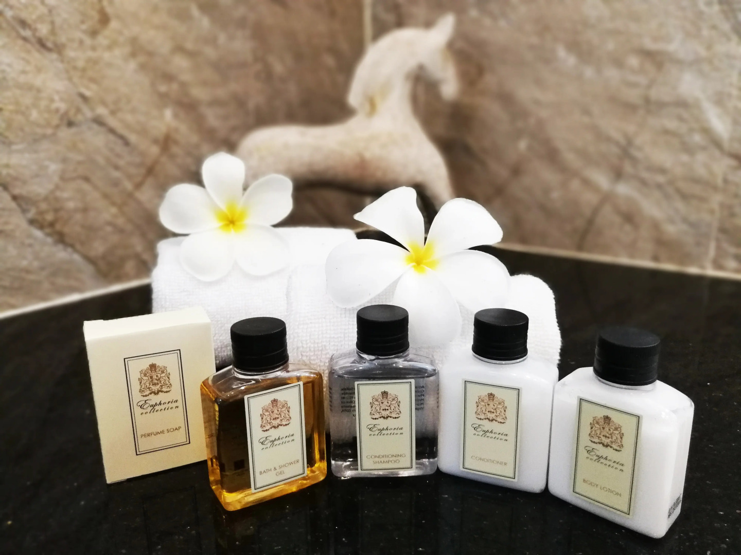 Отель North Hill City Resort