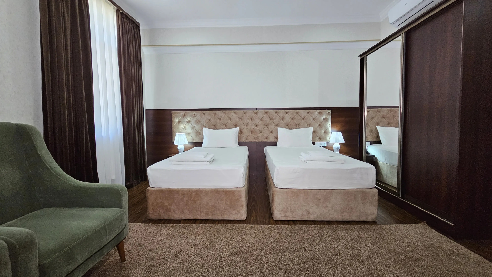 Отель Grand Turon Plaza