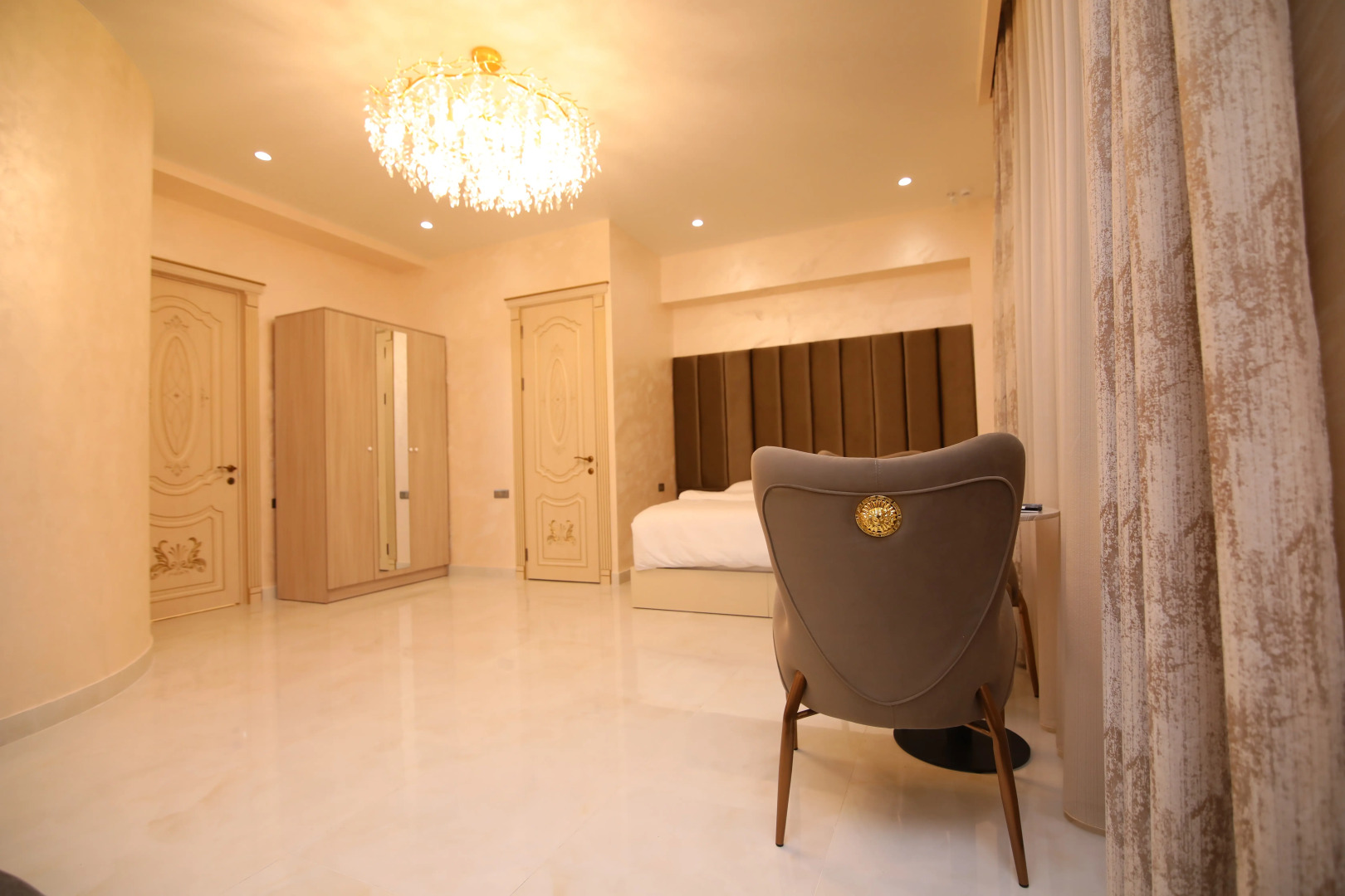 Отель Louvre Home