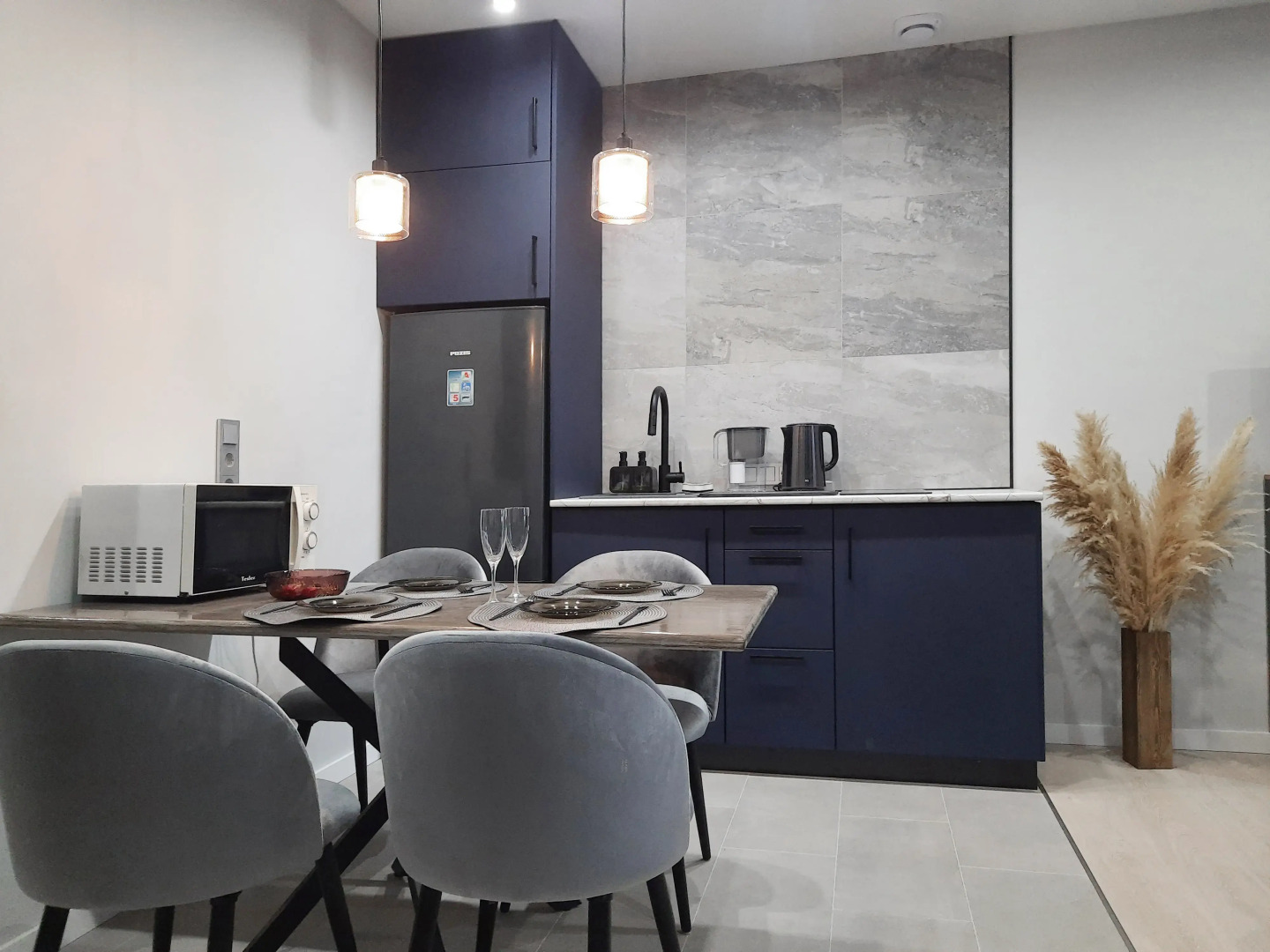 Квартира с Дизайнерским Ремонтом в Новом Доме