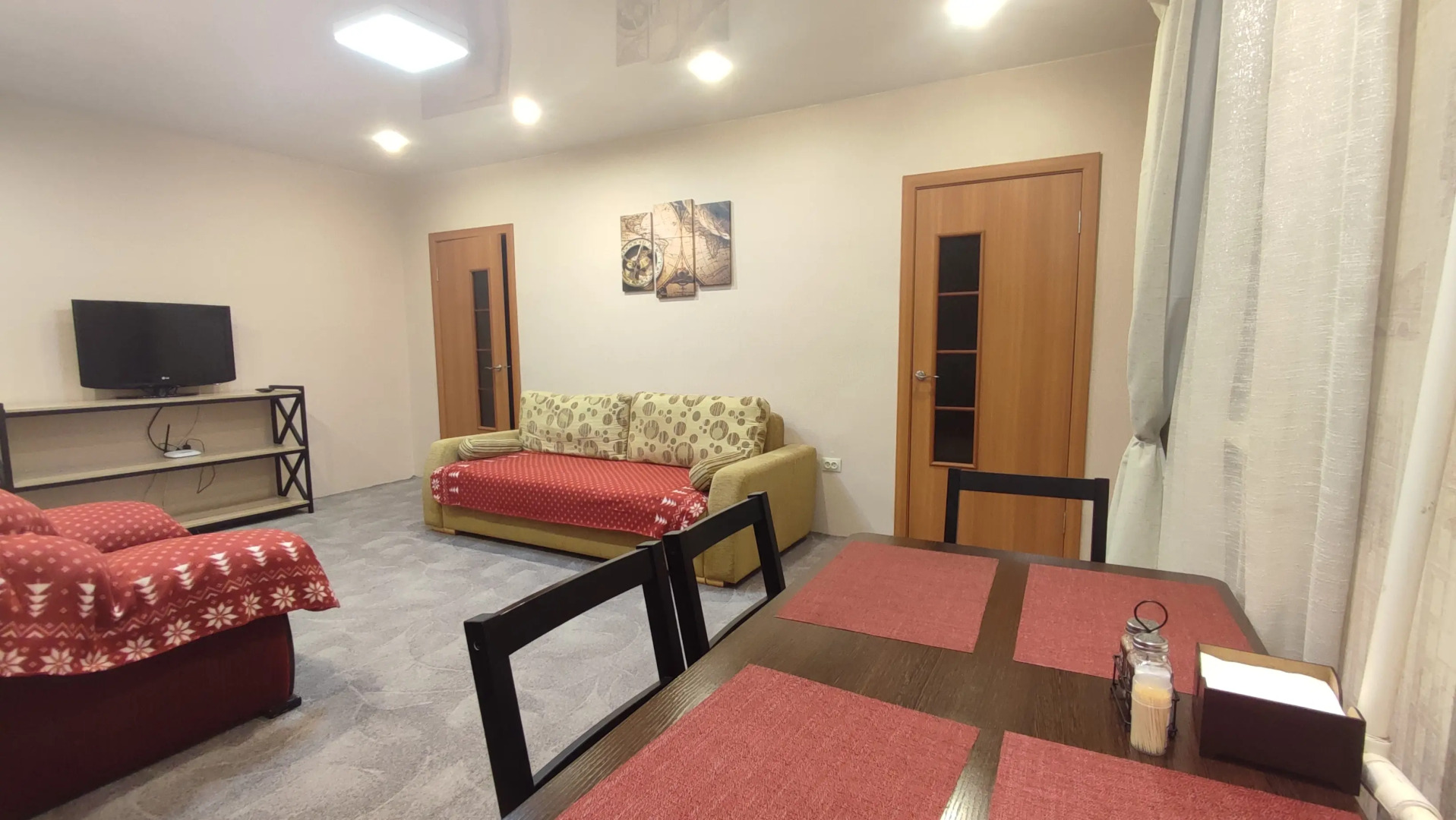 Квартира Трехкомнатная на Дзержинского