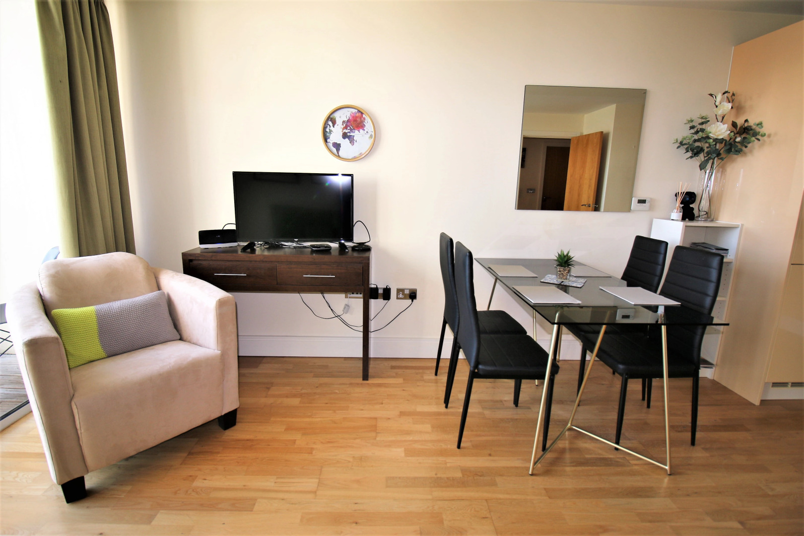 Апартаменты Extravagant Court