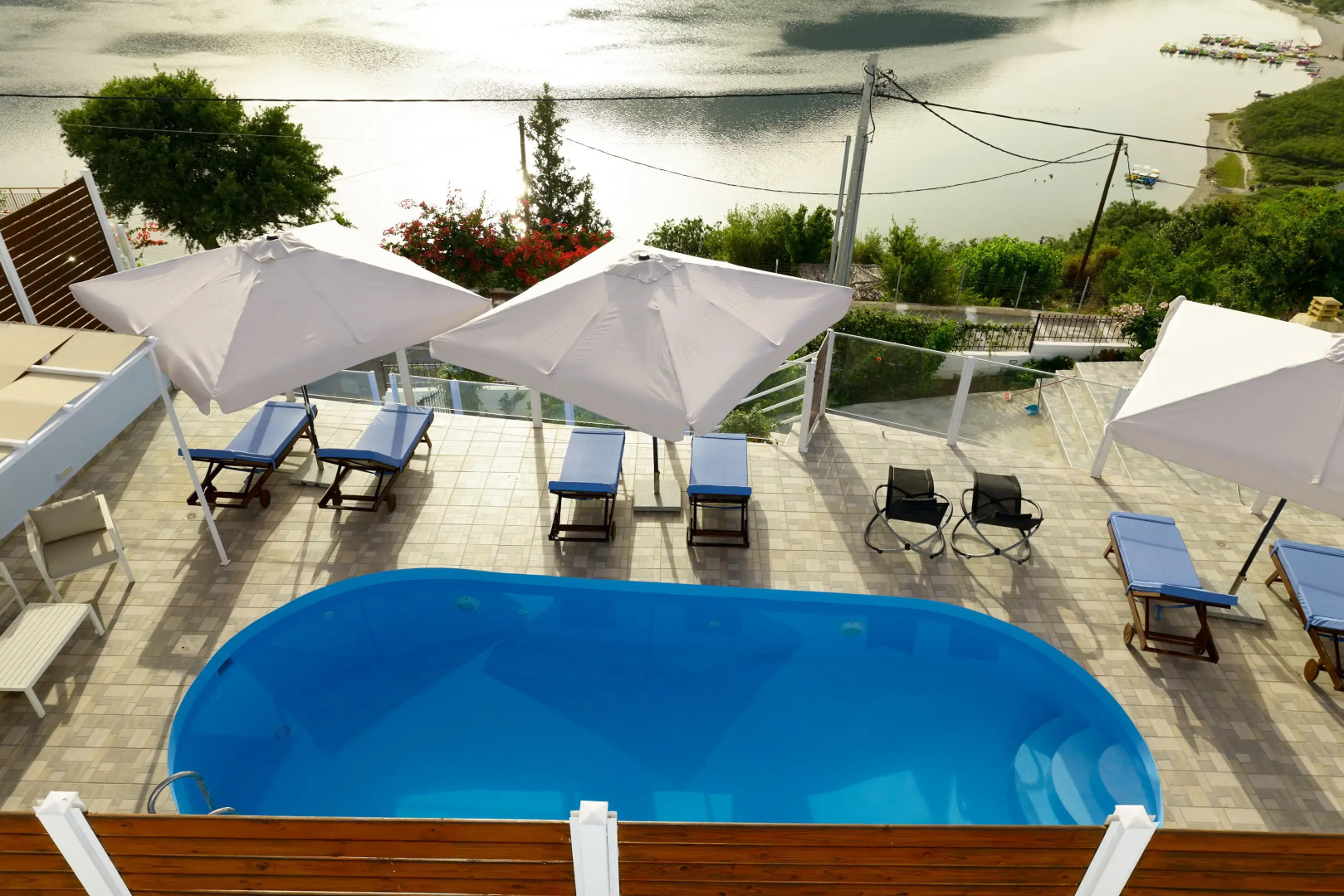 Отель Lake View Suites