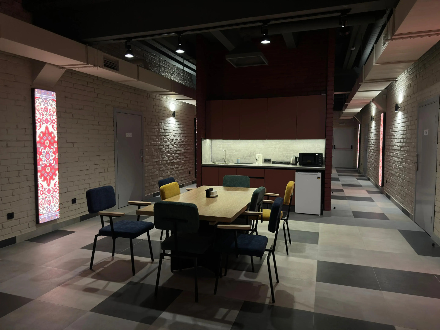 Отель Эконом-класса Город N