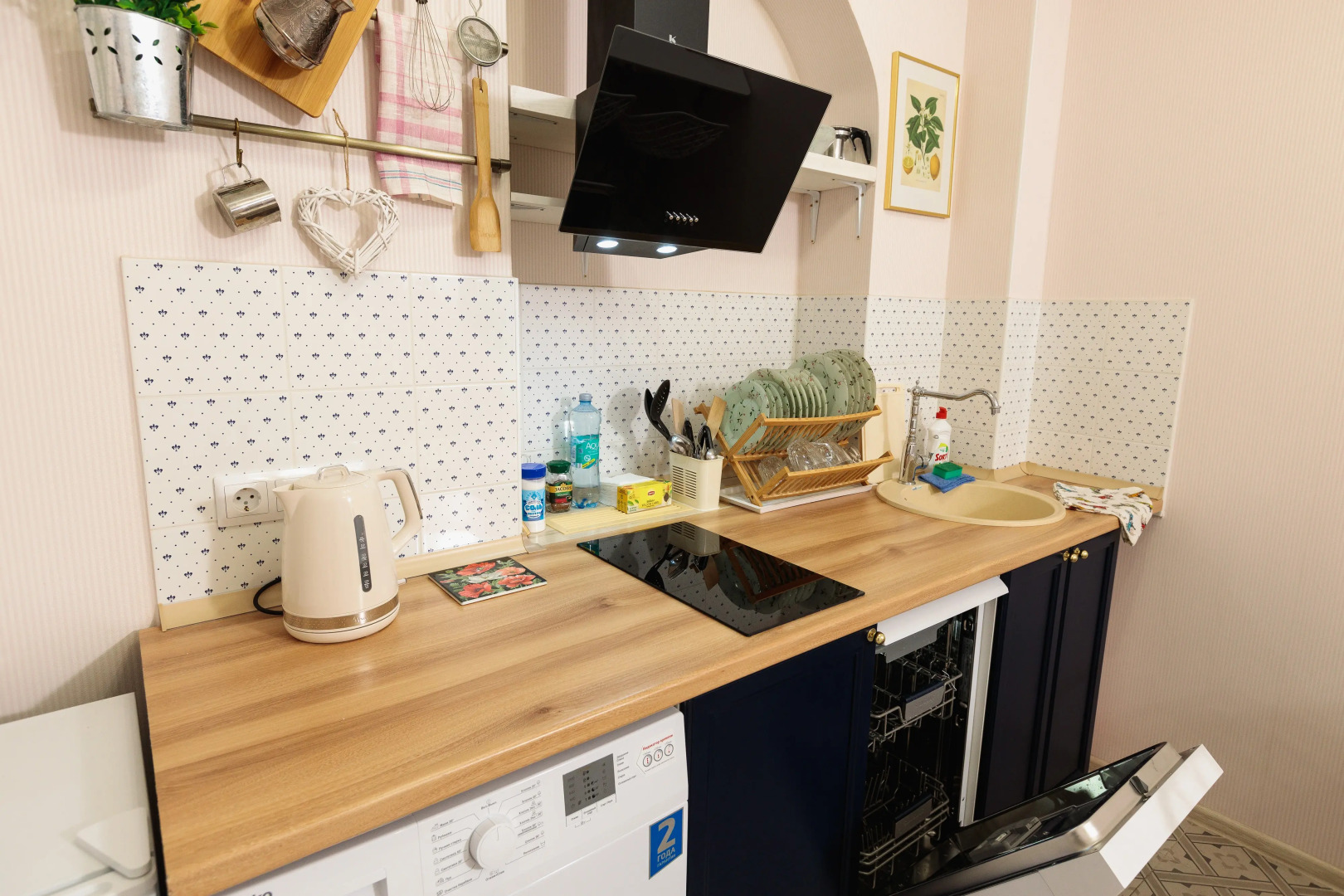 Квартира Двухкомнатная Московская 12