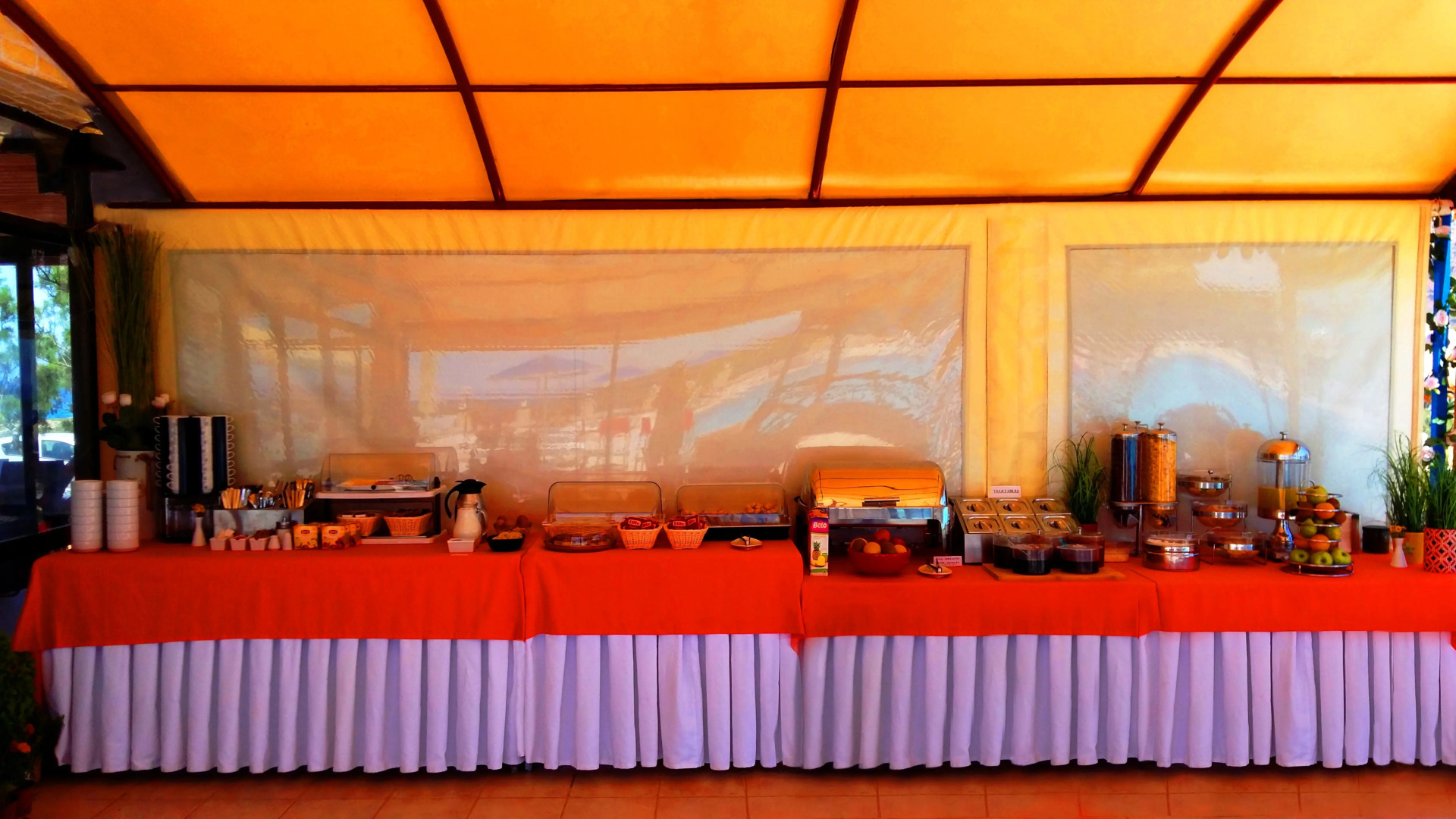 Отель Zorbas Beach Village