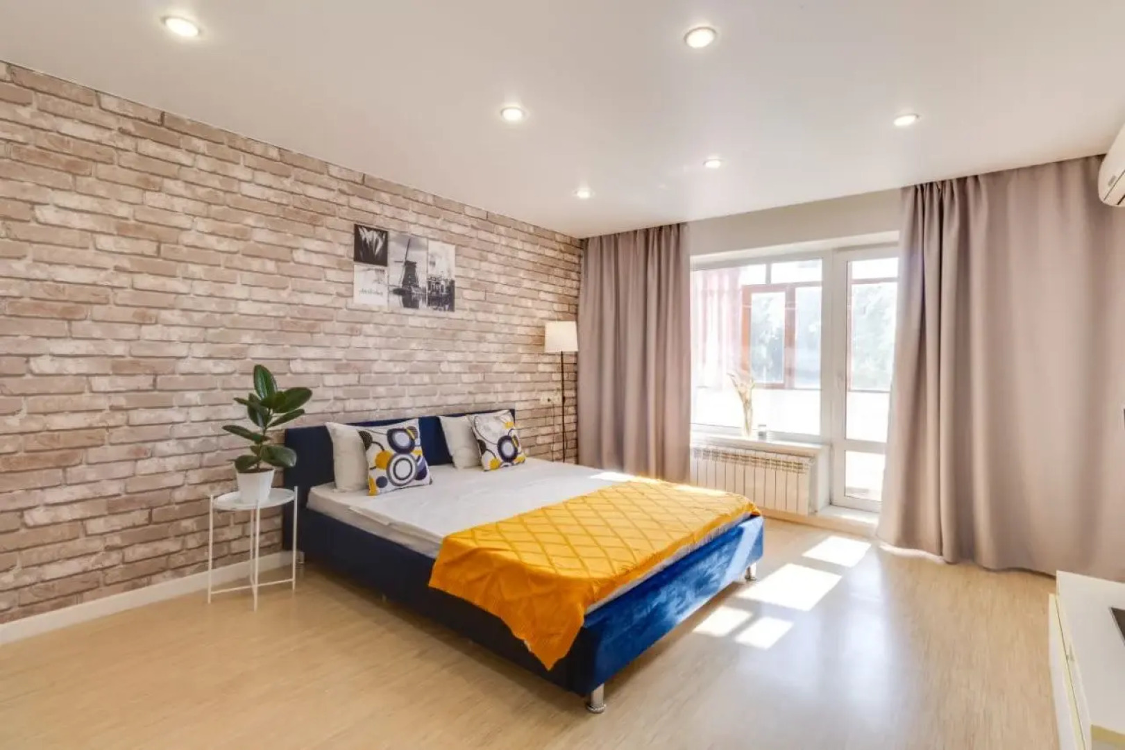 Квартира на Приморском 42