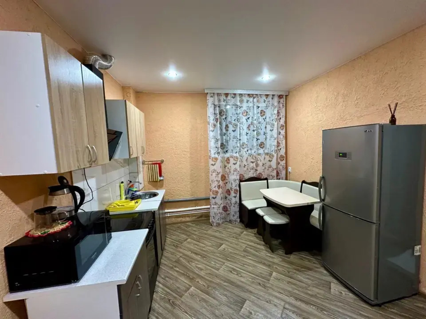 Апартаменты Двухкомнатные Ужурская День & Ночь 1