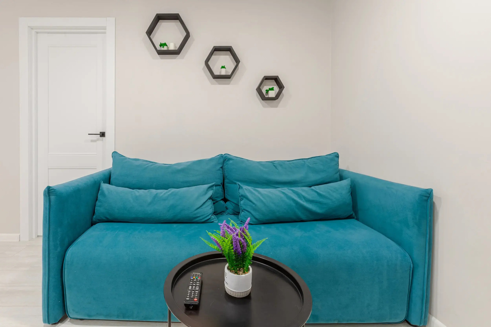 Апартаменты евродвушка RentPlaza класса LUX