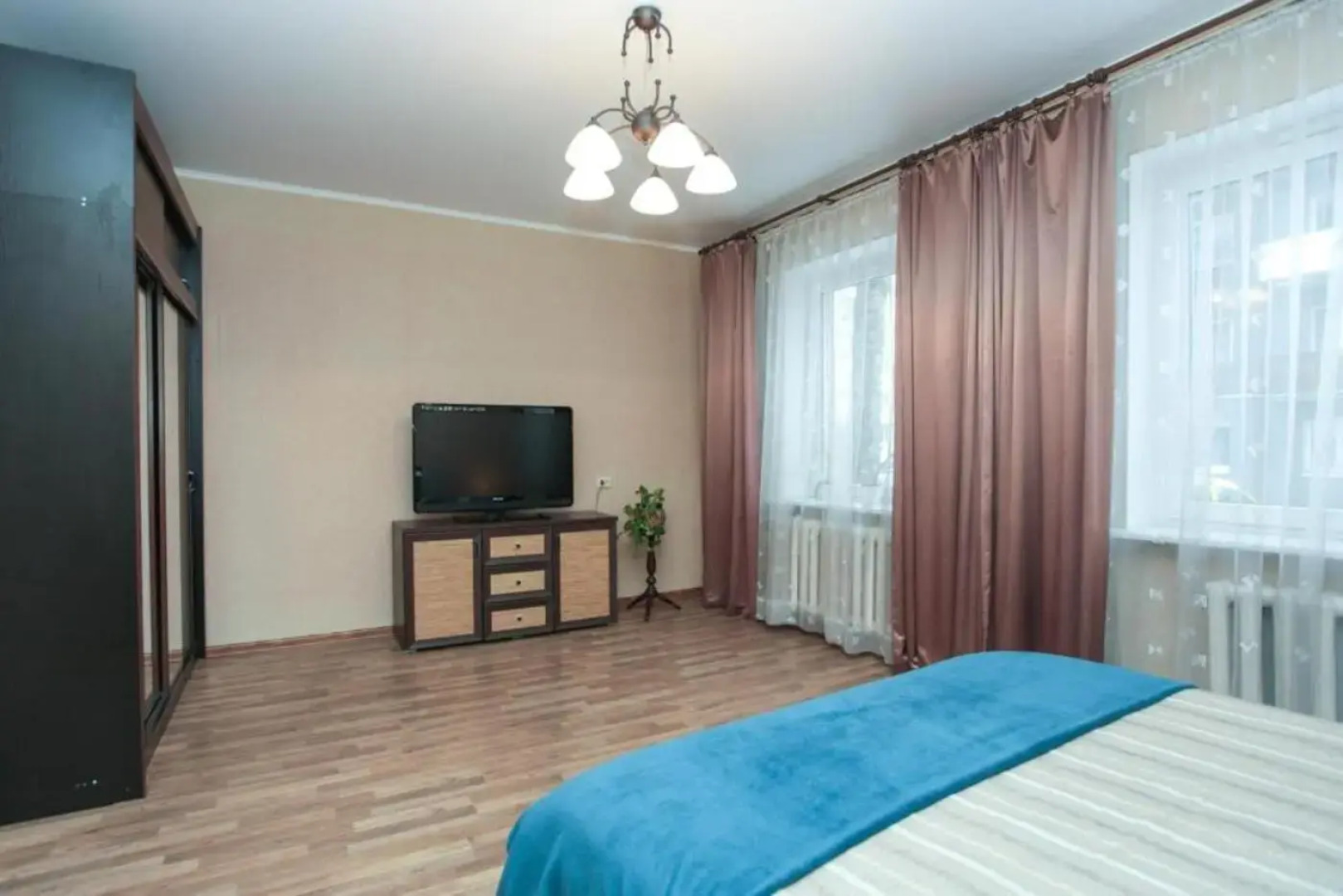 Трехкомнатные апартаменты в Историческом центре Калининграда