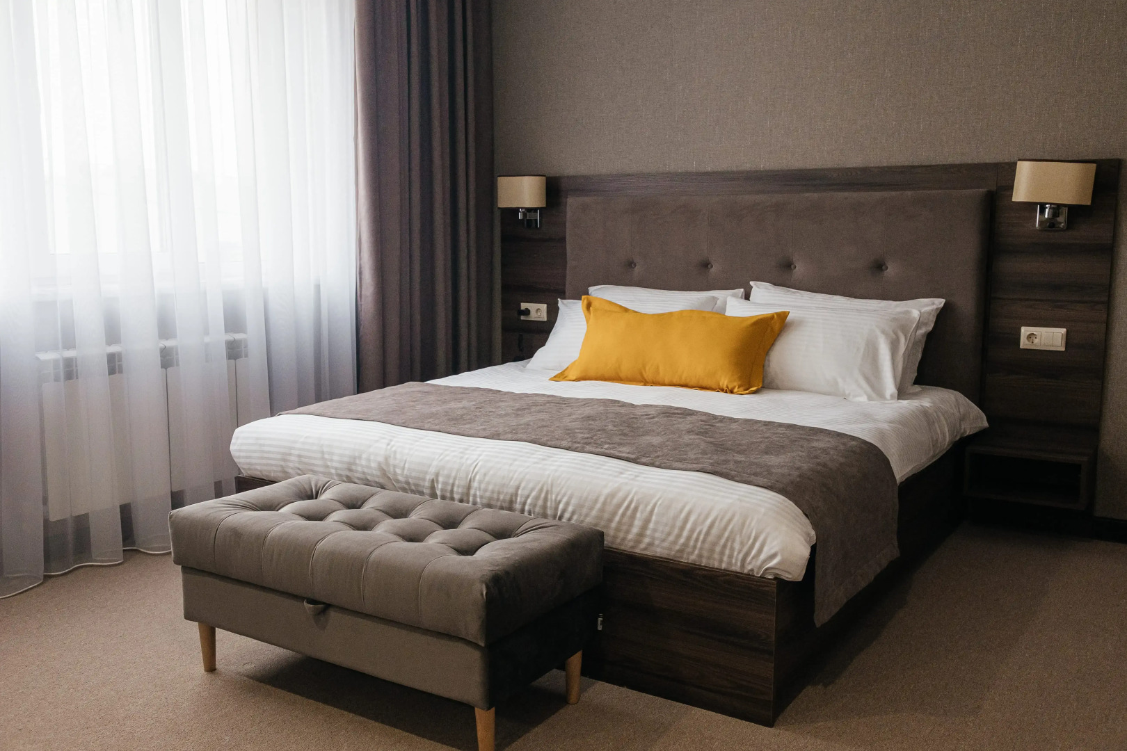 Отель Alex Royal