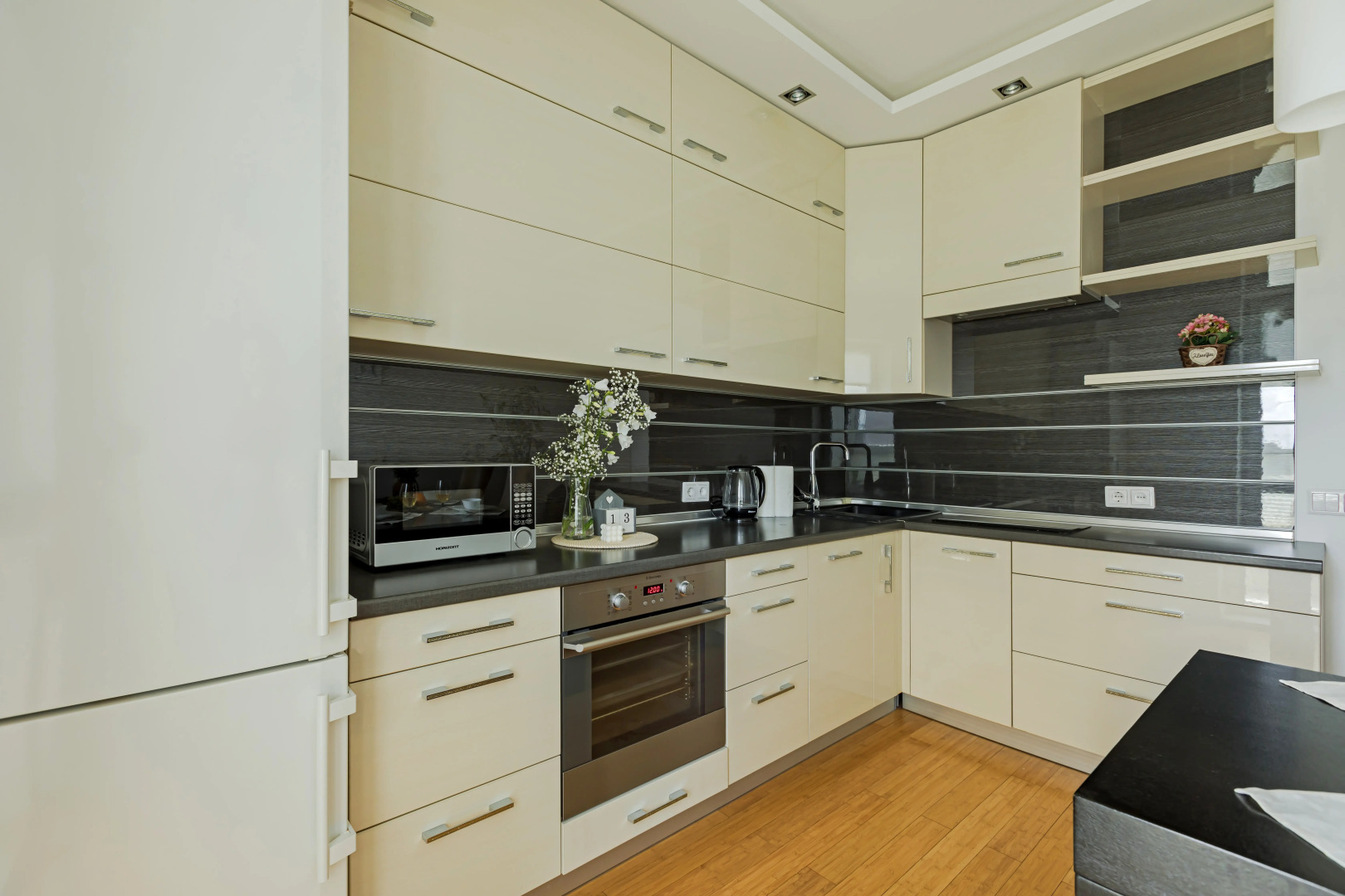 Апартаменты Lux рядом с Национальной библиотекой и Dana Mall