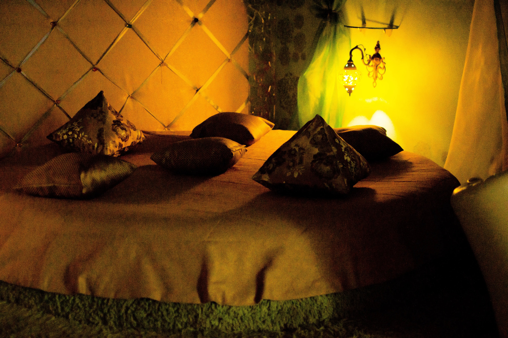 Апартаменты Квартирный Вопрос на Артема 89