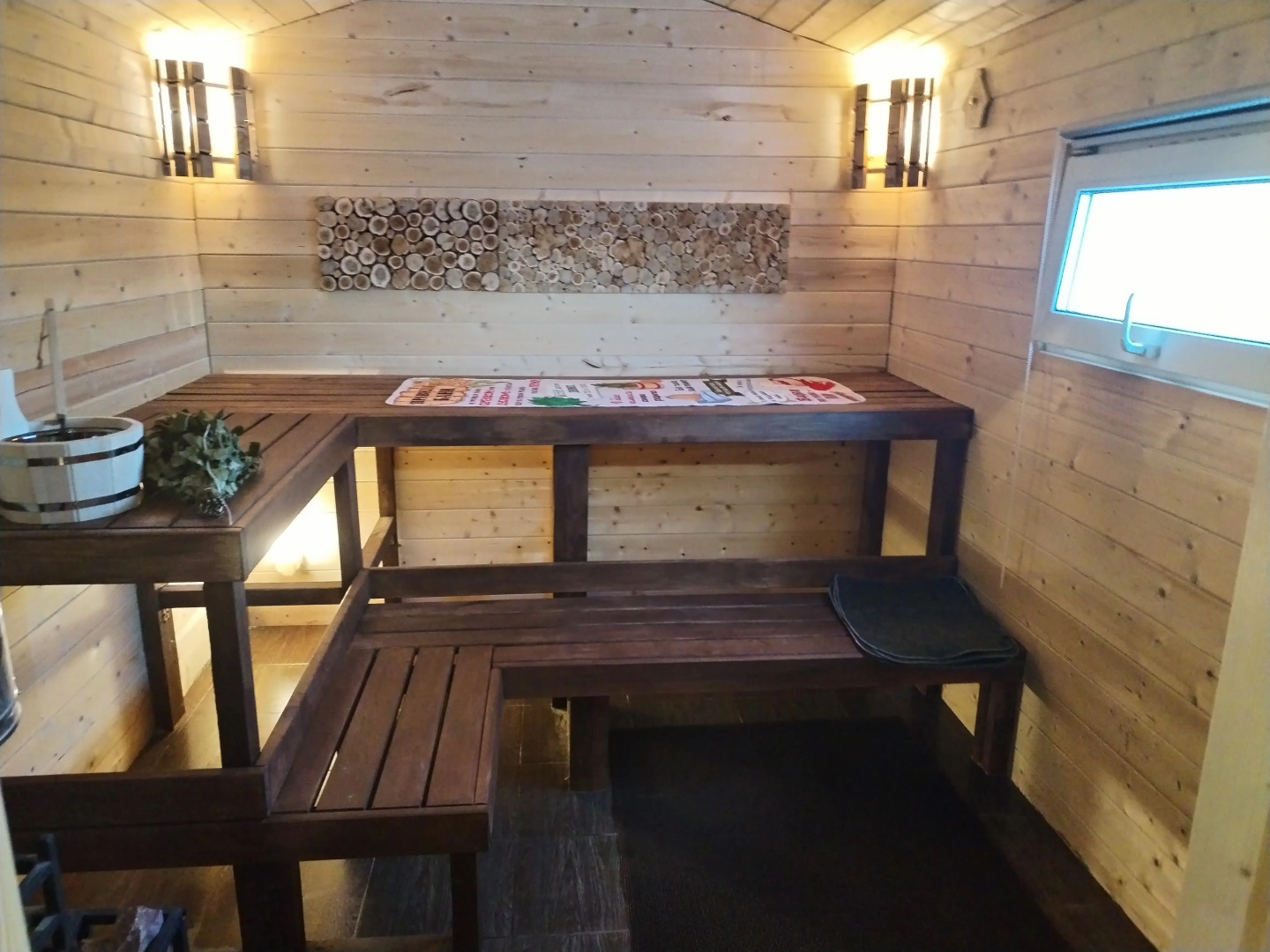 Частный дом на берегу Ладожского озера