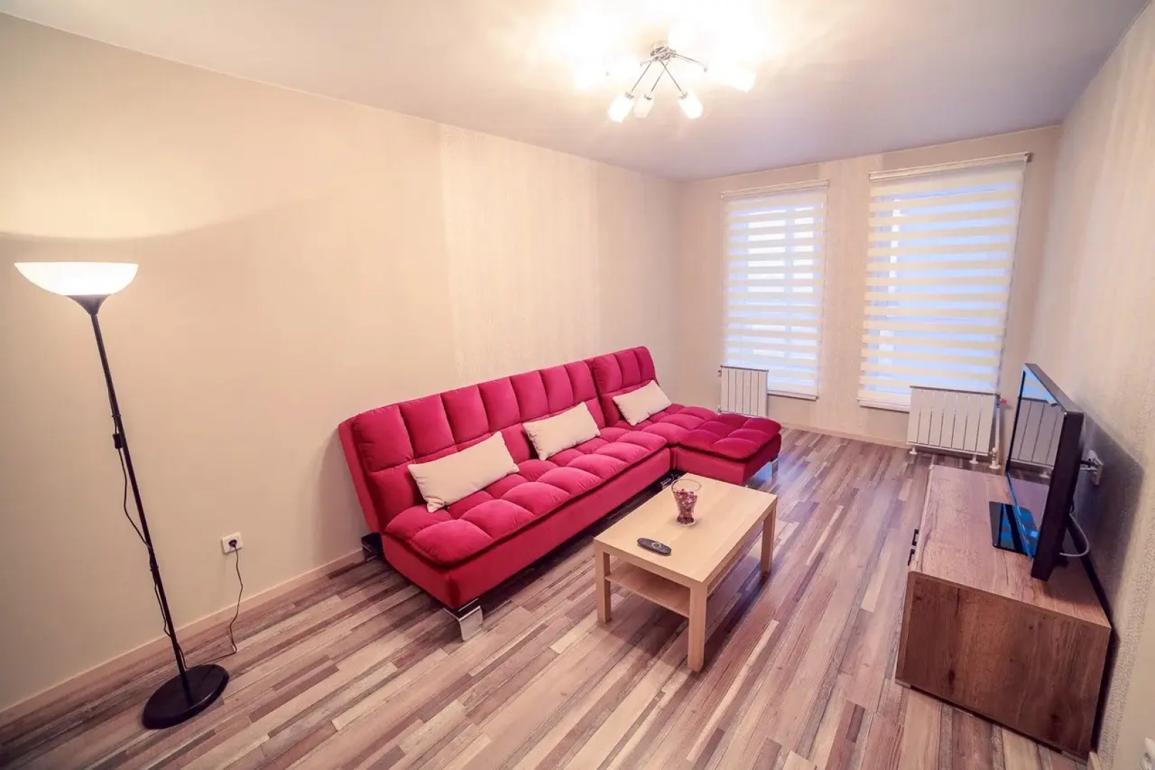 Апартаменты Октябрьской Революции 19