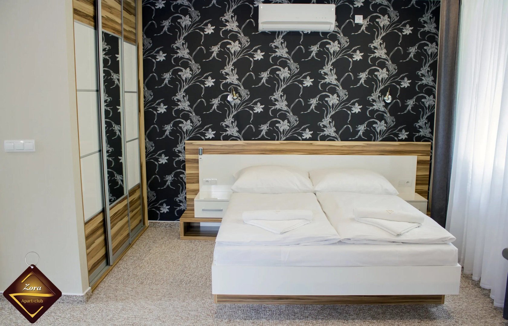 Апарт-Отель Zora